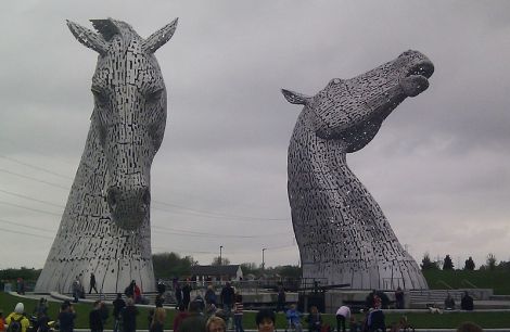 The_Kelpies,_Falkirk,_Scotland